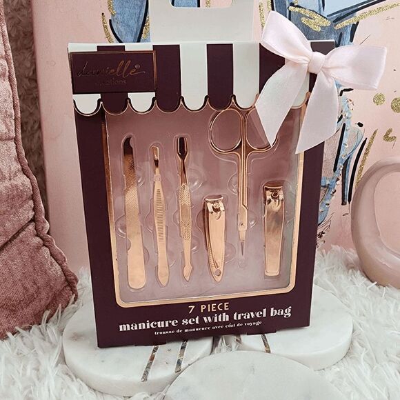 Danielle Creations 7 Piece Manicure Set ( For details see inside listing ) - Picture 1 of 5
